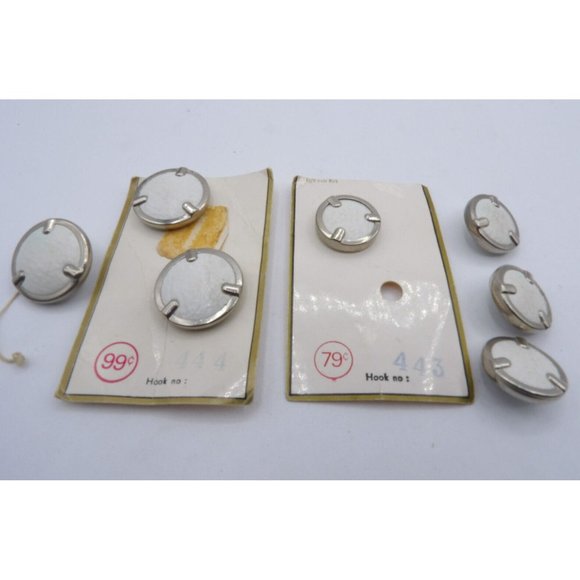 7 White Leatherette Buttons Framed Silvertone Metal Vntg 2 sizes 3/4" + 1" CF359 - Picture 1 of 3